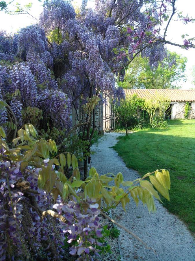 Bed and Breakfast Au Logis De La Mongie Soullans Exterior foto